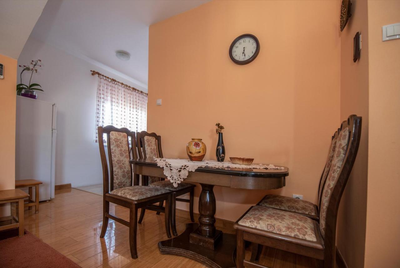 Апартаменты Apartman Pogled Требинье Экстерьер фото