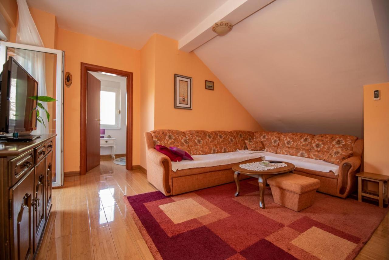 Апартаменты Apartman Pogled Требинье Экстерьер фото
